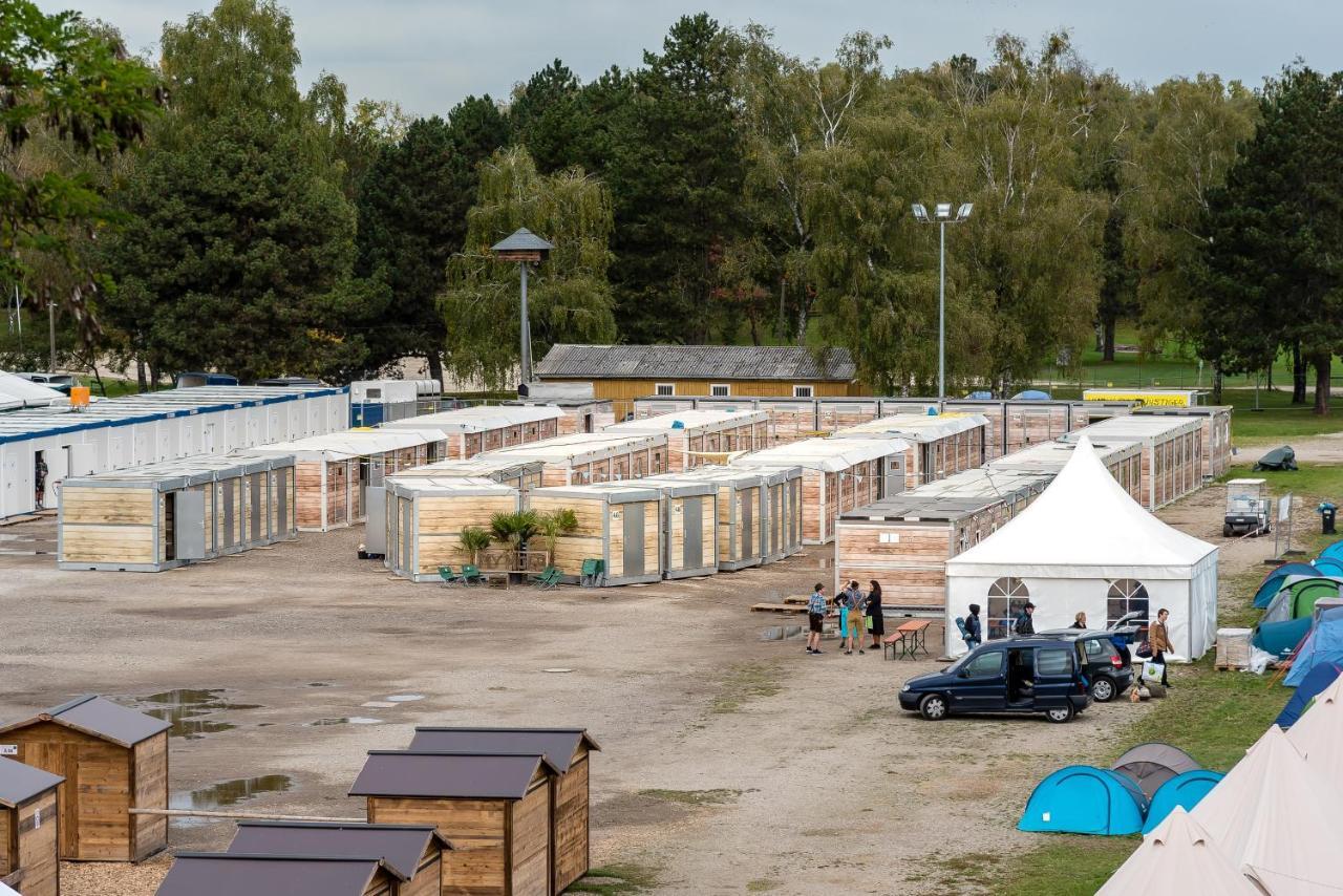 Oktoberfest Wiesn Camp Lodge München Buitenkant foto
